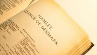 Hamlet-The Protestant Hero