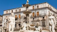 Palermo-Celebrating Throne and Altar
