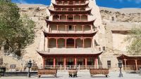 China's Buddhist Monks and Daoist Recluses