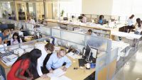 Strategy: First Movers versus Fast Followers