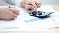 Returns and Prices in the Secondary Market