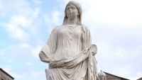 Women's Religious Roles in the Early Empire