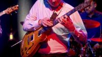 Two-Handed Tapping with Eddie Van Halen