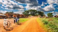 The Peaceful Paths to Independence